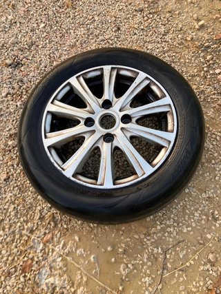 Rueda de repuesto Nissan NV200