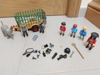 Playmobil piezas sueltas y figuras