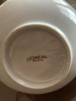 Tetera y 2 tazas de porcelana