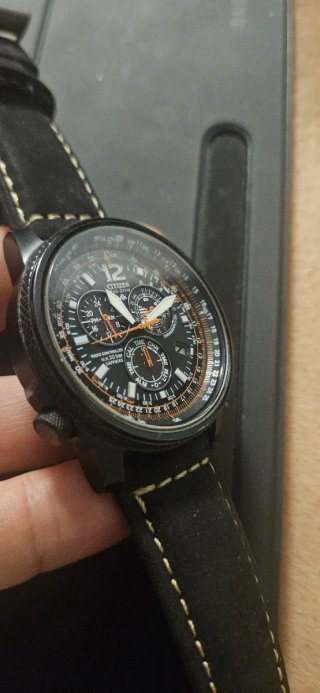 Citizen Pilot Radiocontrolado Zafiro Negro Naranja