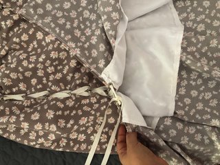 Vestido floral marrón-gris