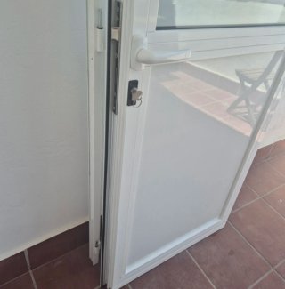Puerta aluminio cristal blanca 80x200