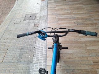 Bicicleta BMX azul