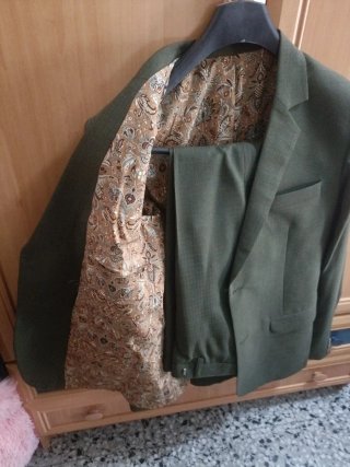 Traje de hombre verde