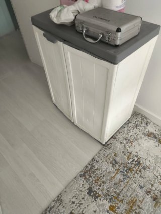 Cómoda de madera con 7 cajones