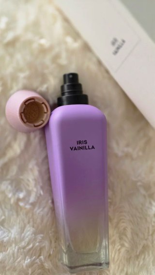 Adolfo Dominguez Iris Vainilla Perfume