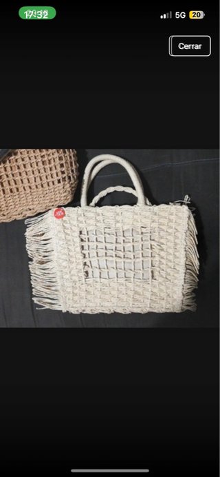 Bolso de rafia con flecos