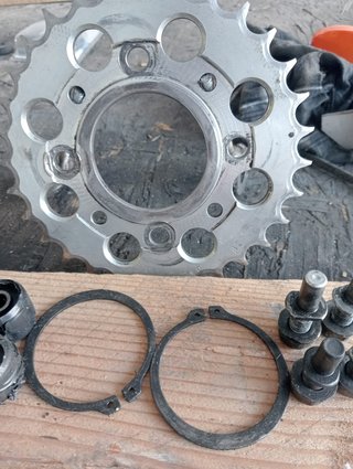 Plato y tornillos Honda CB 250 Two-F