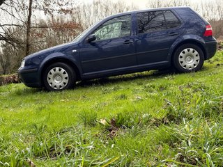 Volkswagen Golf 2003