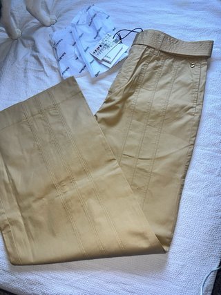 Pantalón ancho mostaza Talla 38