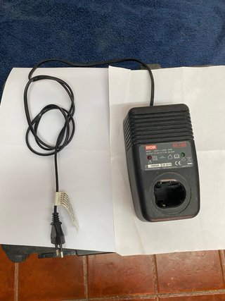 Cargador de Batería Negro RYOBI