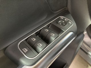 Mercedes-Benz GLA 2023