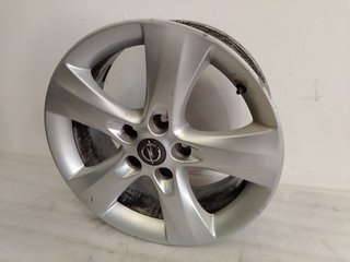 Llanta Opel (247)