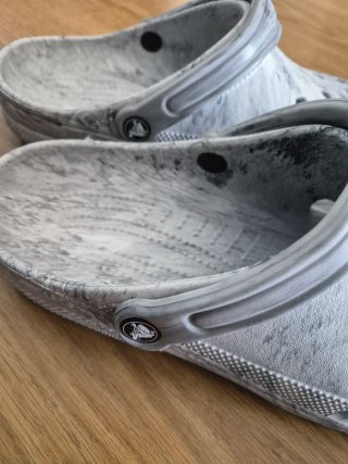 Crocs Classic Efecto Mármol Talla 11 - Original