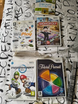 Lote Nintendo Wii casi sin uso
