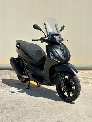 Piaggio Beverly 300 HPE 2025
