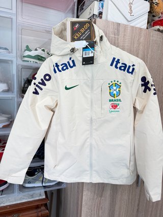 Chaqueta Nike Brasil Gore-Tex 2026