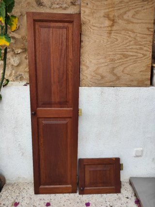 Puerta de madera para despensa