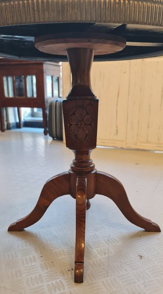 Mesa auxiliar vintage latón 60cm