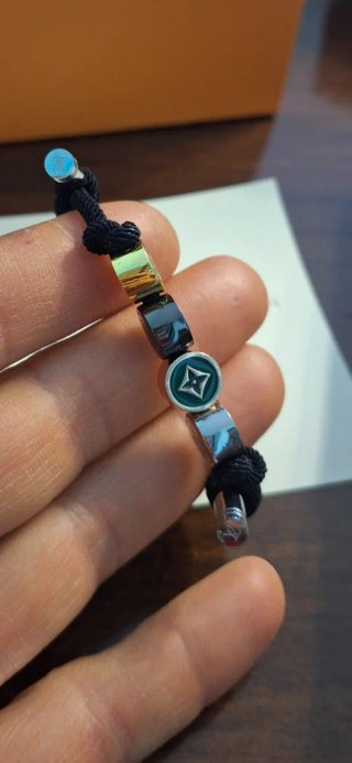 Bracciale n cordino charms