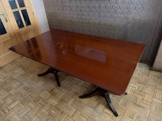 Mesa comedor + 6 sillas madera tallada