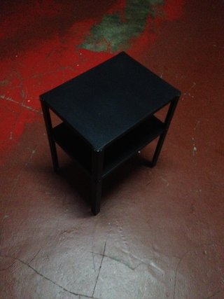 Mesita de noche IKEA KNARREVIK negra