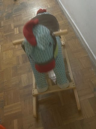 Caballito mecedor infantil