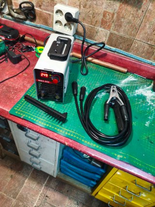 Grupo de soldar IGBT-MMA 250A + cables