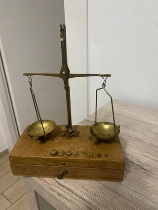 Bilancia di precisione in ottone