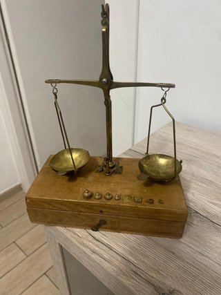 Bilancia di precisione in ottone
