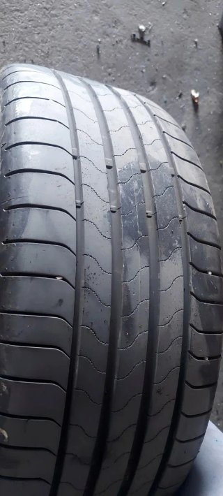 225/45 R18 95Y