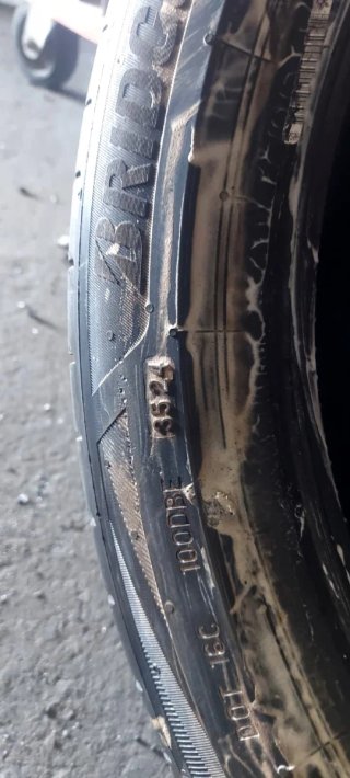 225/45 R18 95Y