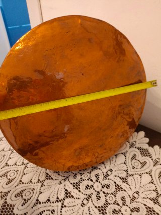 Antiguo caldero de cobre con asas