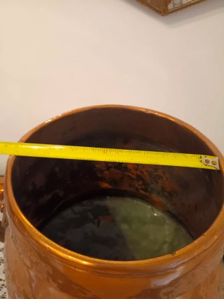 Antiguo caldero de cobre con asas