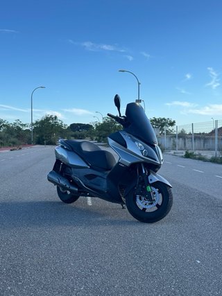 Moto 125cc Scooter Gris
