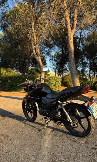 Yamaha YS-125 Negra - 5000 km