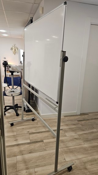 Pizarra Blanca Giratoria con Ruedas