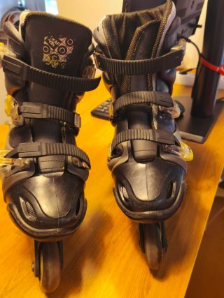 Patines en línea negros y grises talla 40, 42