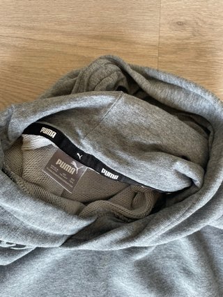 Sudadera Puma Gris con Capucha(precio negociable)