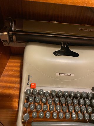 Máquina de escribir Hispano Olivetti Lexicon 80