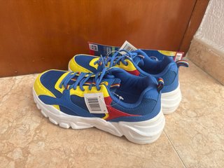 Zapatillas Lidl Azul y Amarillo Talla [Talla]