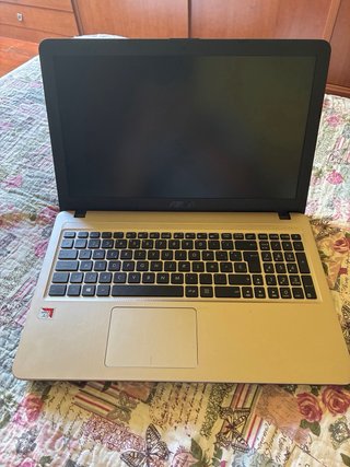 Portátil Asus F540B Beige