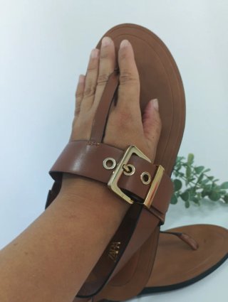 Sandalias Zara Marrones con Hebilla Dorada