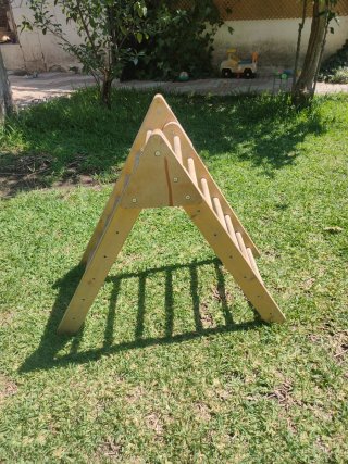 Triangolo Pikler in legno