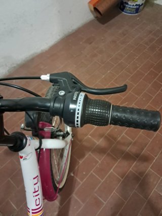 Bicicletta bambina City 20 bianca