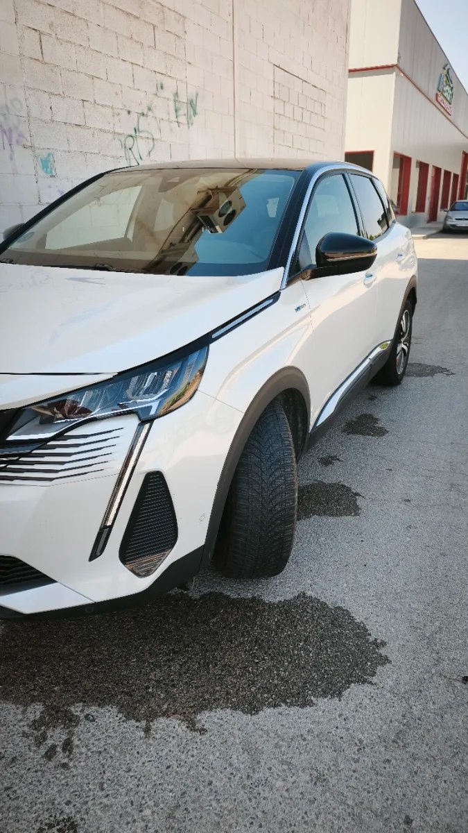 Peugeot 3008 hybrid enchufable, 225cv allure pack. - foto 1