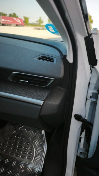 Peugeot 3008 hybrid enchufable, 225cv allure pack.