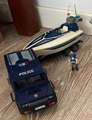 Comisaría Playmobil con figuras