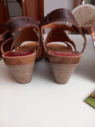 Sandalias Pikolinos diseño Maasai (Marbella) envío