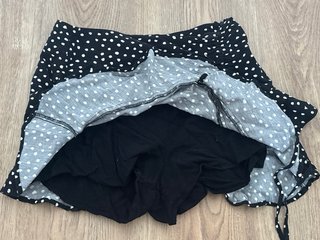 Falda pantalón lunares Stradivarius T.34
